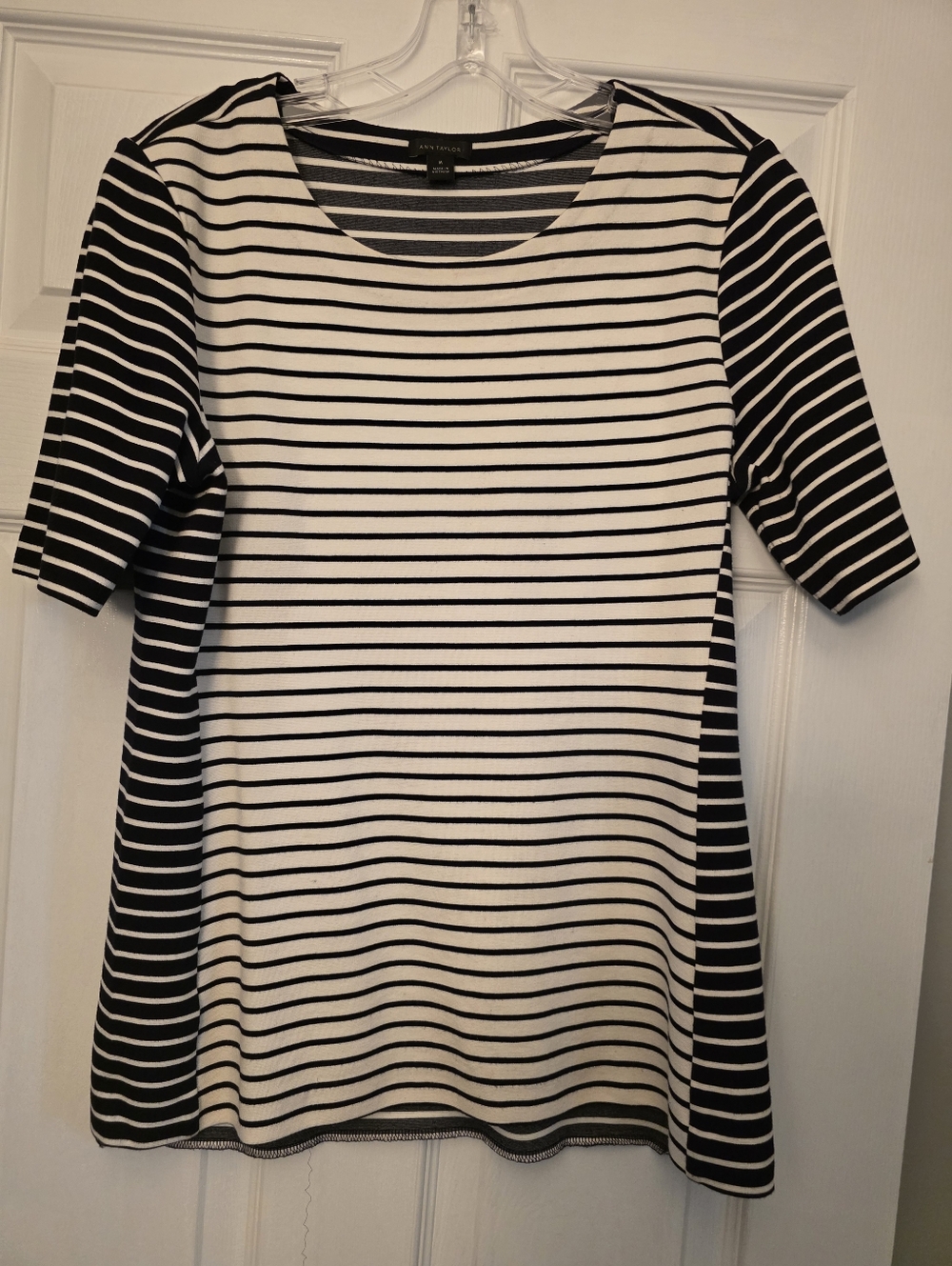 Ann Taylor Black and White Striped Short Sleeve Tee